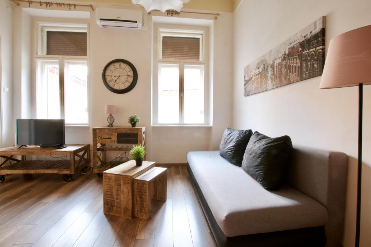 Standard Apartment By Hi5 - Nyugati Square Budapest Kültér fotó